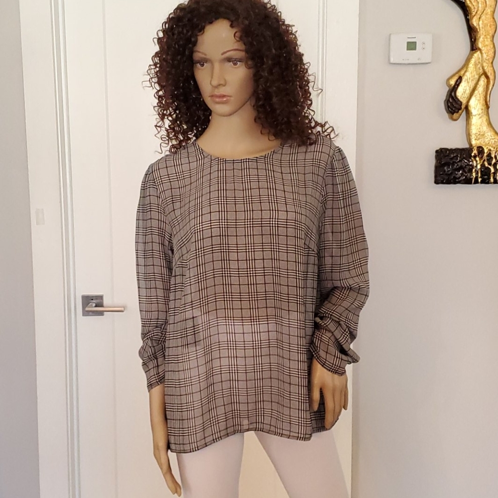 Black and White Plaid Long Sleeve Blouse - Picture 2 of 5